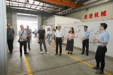 實(shí)地觀摩促交流 技能賦能助發(fā)展 | 山東省淄博市淄川區(qū)總工會黨組成員、副主席馮進(jìn)明一行蒞臨景興紙業(yè)調(diào)研交流