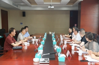 江山市委副書記、市長徐明峰率隊赴景興紙業調研