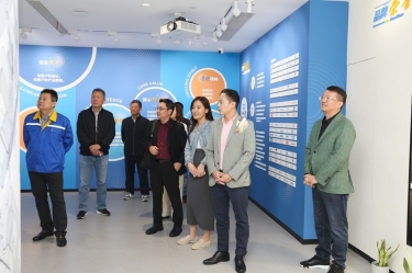 馬來西亞巴生西港控股集團董事總經(jīng)理拿督Eddie Lee一行蒞臨景興紙業(yè)調(diào)研交流